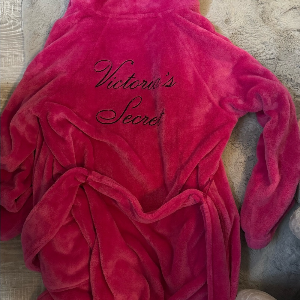 Victoria's Secret Fuchsia Plush Robe